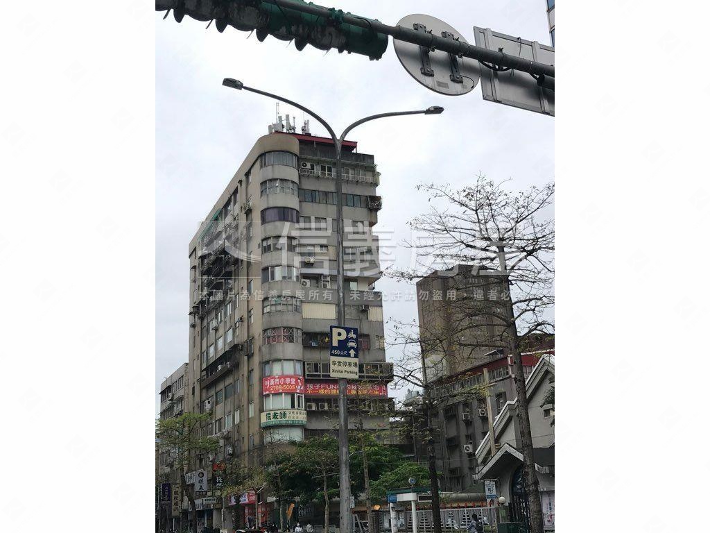 高樓２房２衛電梯好屋房屋室內格局與周邊環境