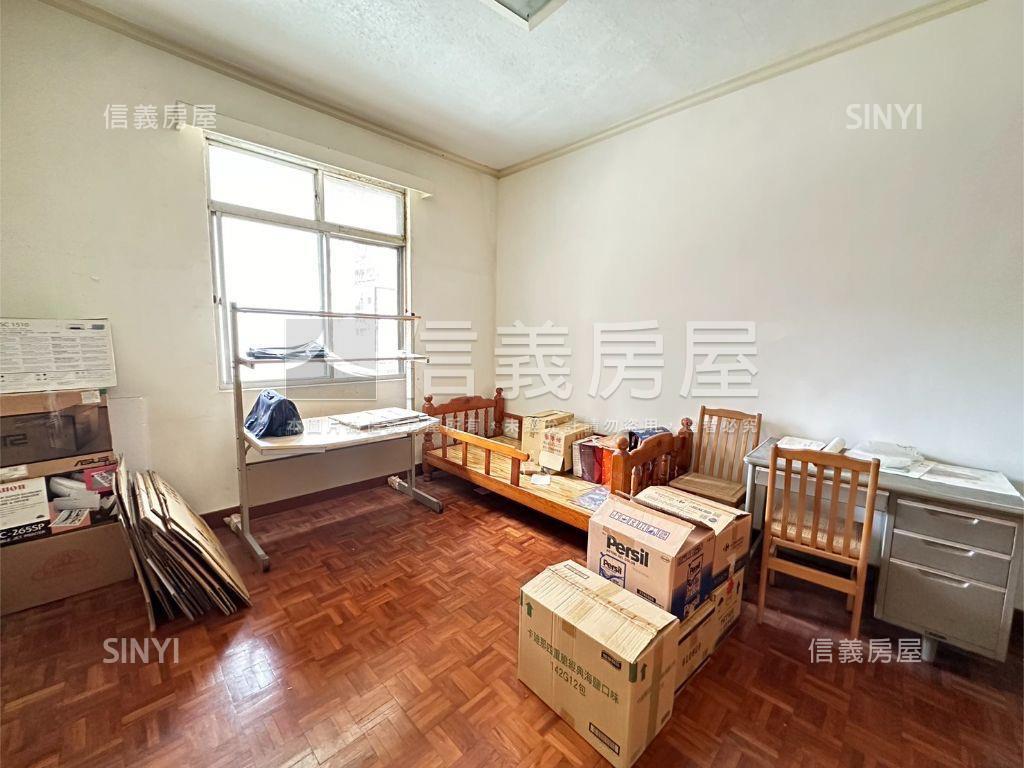 【新接】近捷運靜巷二樓房屋室內格局與周邊環境