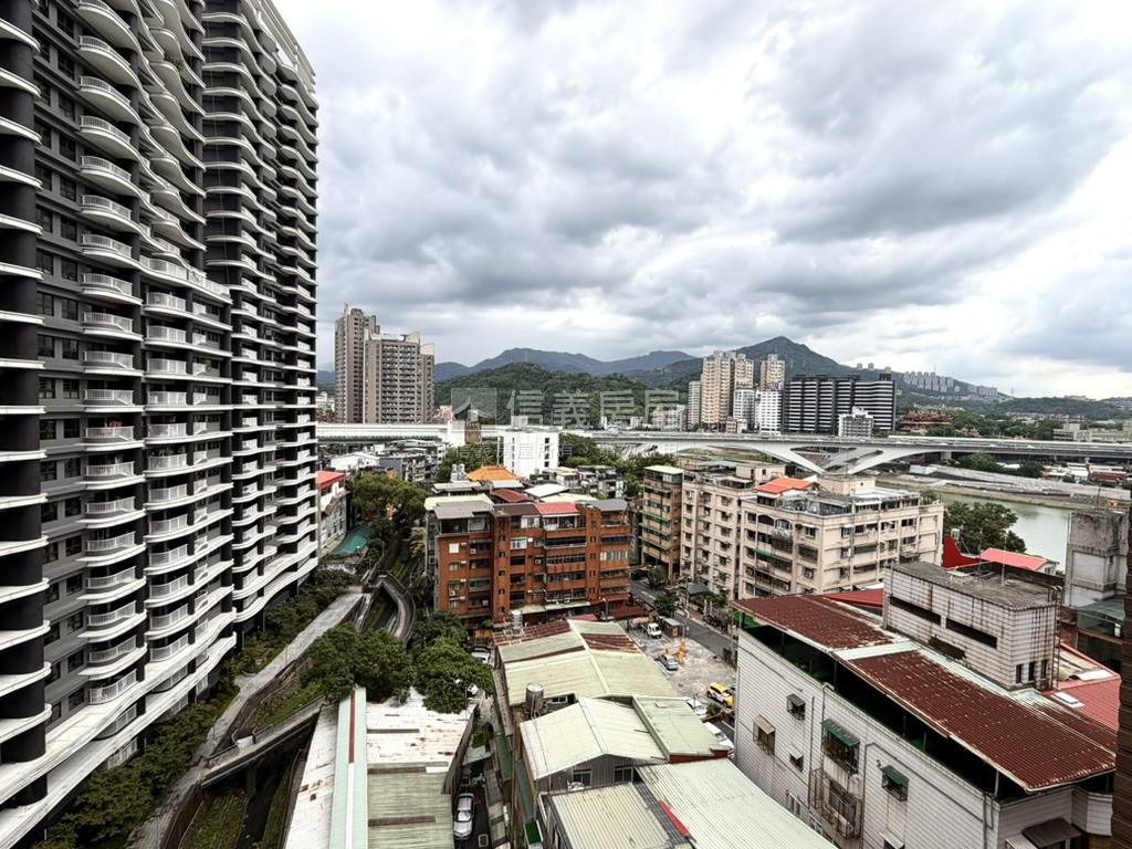 名水漾面後棟安靜房屋室內格局與周邊環境