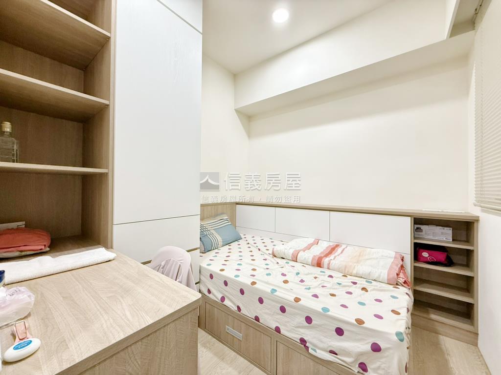 三鐵共構夢幻誠兩房平車房屋室內格局與周邊環境