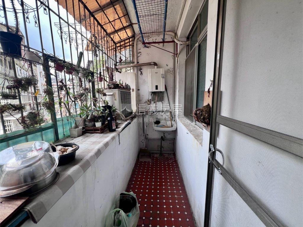 黃金三樓˙晴翠大公寓房屋室內格局與周邊環境