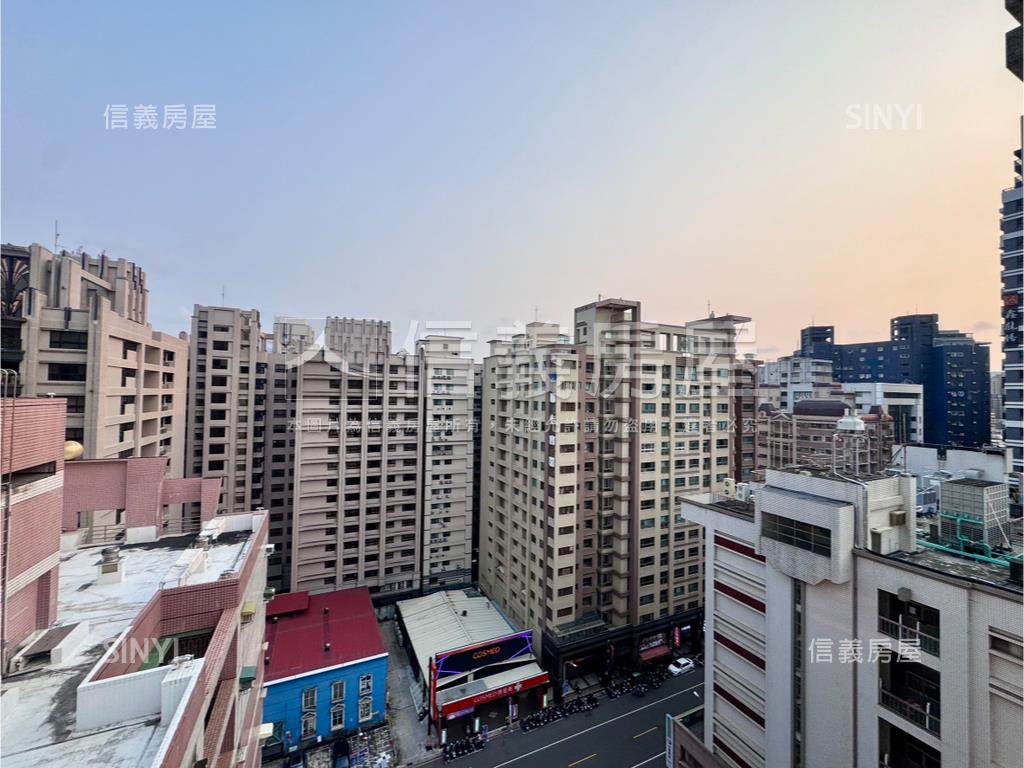 巨蛋首席・文忠輕宅房屋室內格局與周邊環境