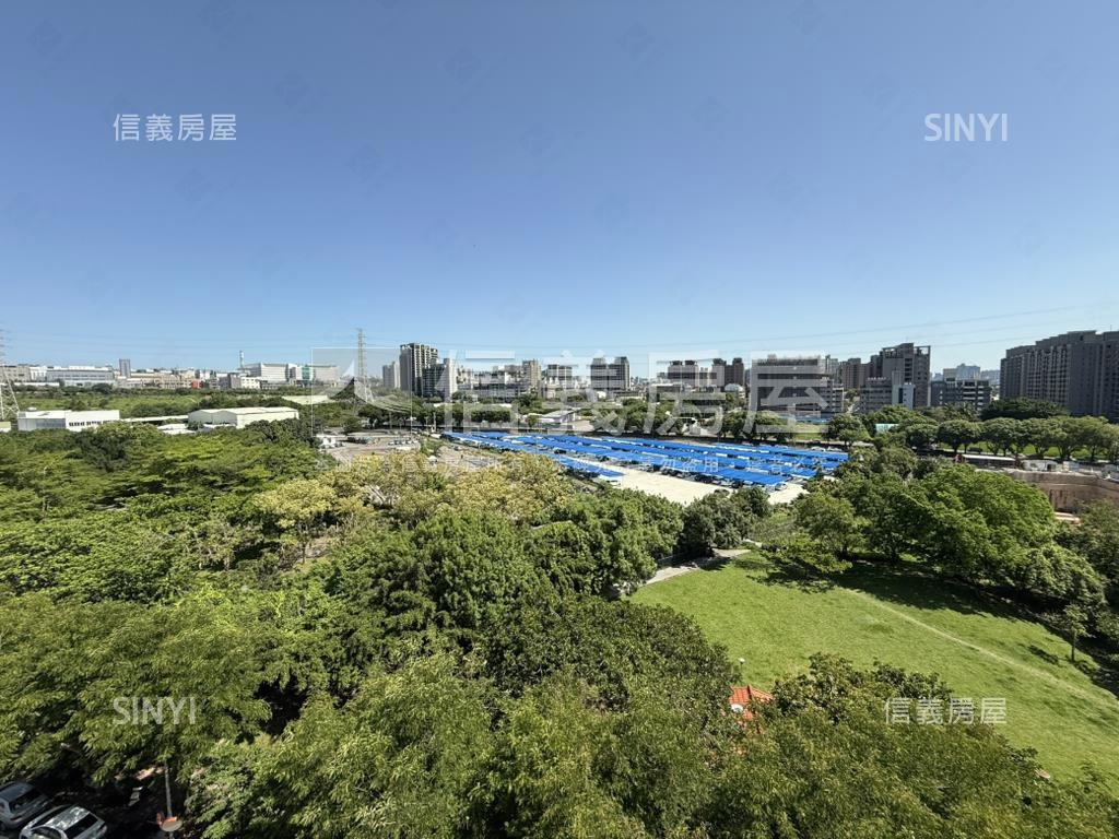 專任綠光面公園三房平車房屋室內格局與周邊環境