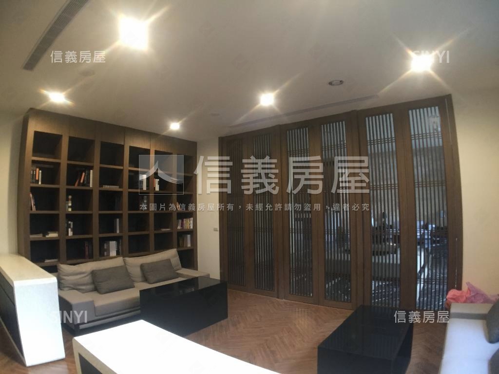 專任綠光面公園三房平車房屋室內格局與周邊環境