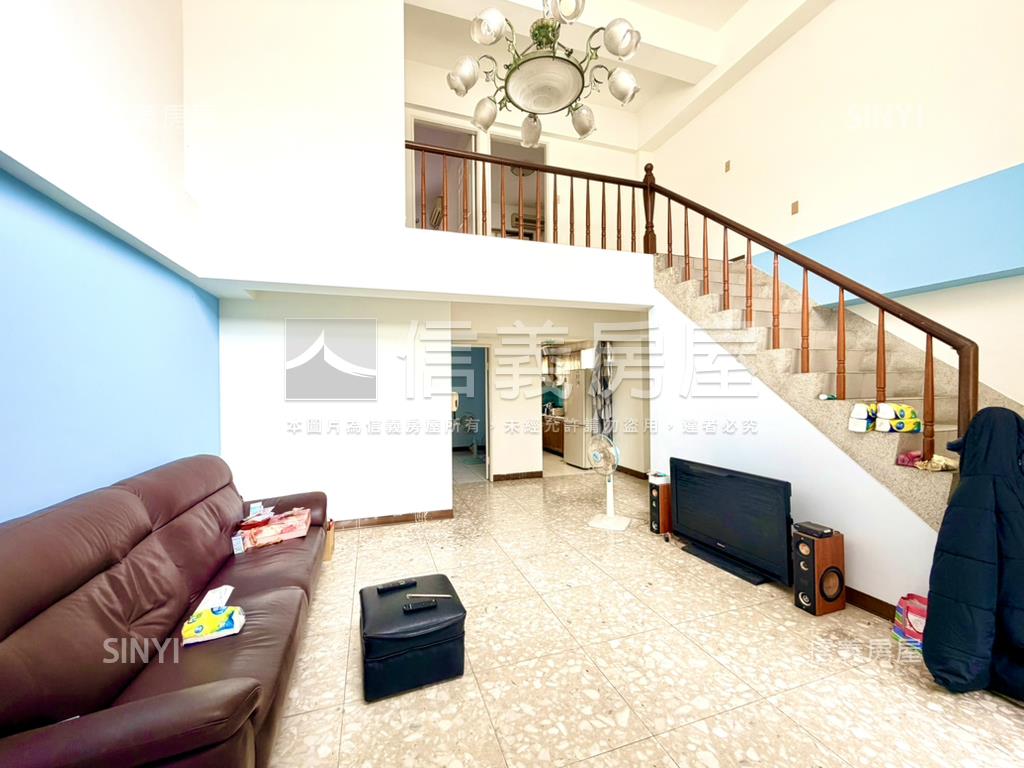 近市政捷運✭小別墅房屋室內格局與周邊環境