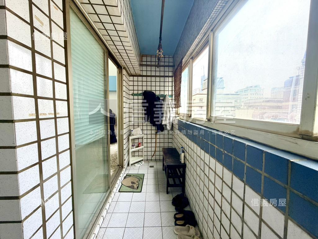 近市政捷運✭小別墅房屋室內格局與周邊環境