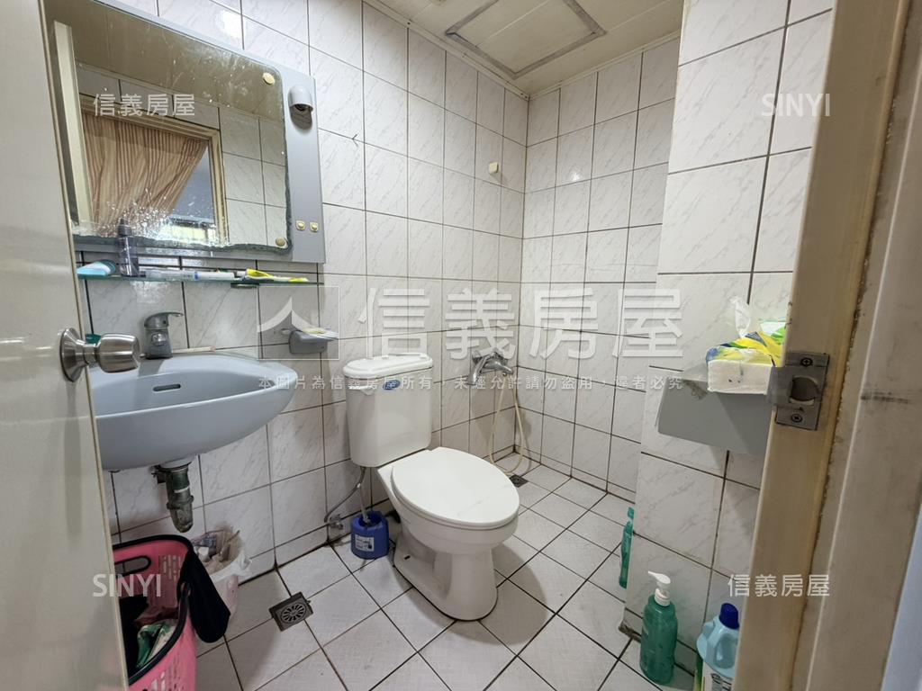 近市政捷運✭小別墅房屋室內格局與周邊環境