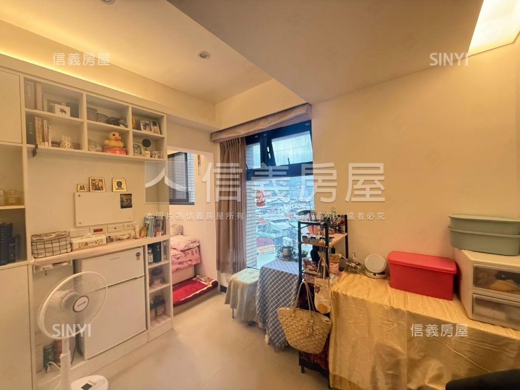 世界花園ＩＩ甜美美套房房屋室內格局與周邊環境