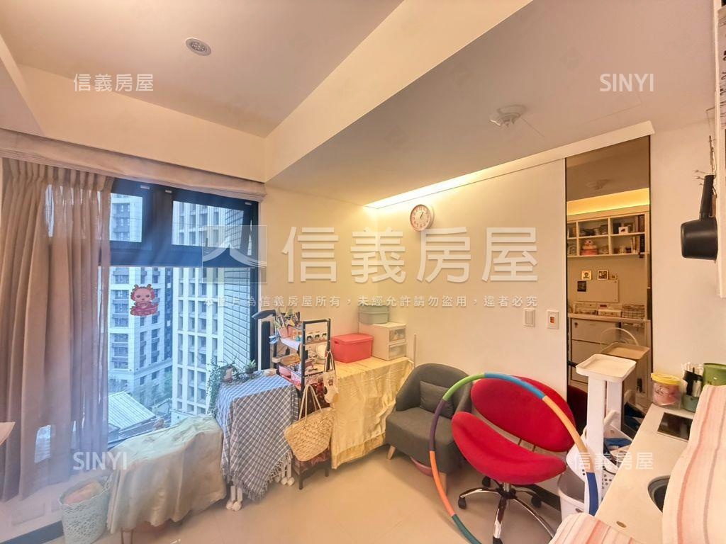 世界花園ＩＩ甜美美套房房屋室內格局與周邊環境