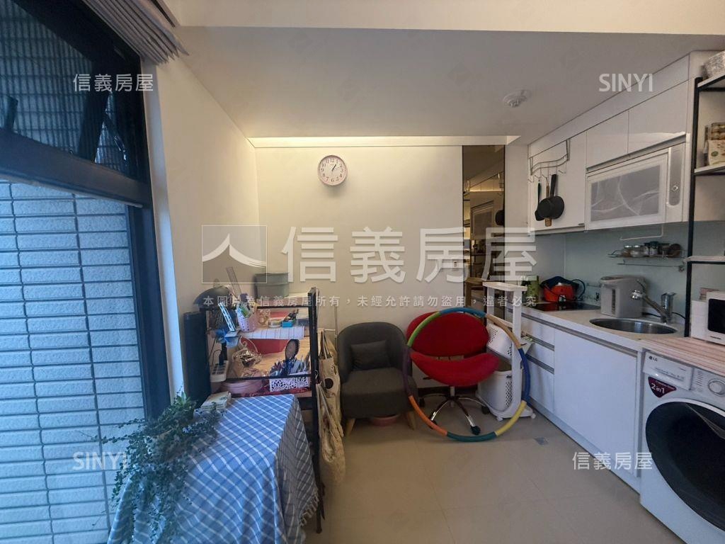 世界花園ＩＩ甜美美套房房屋室內格局與周邊環境