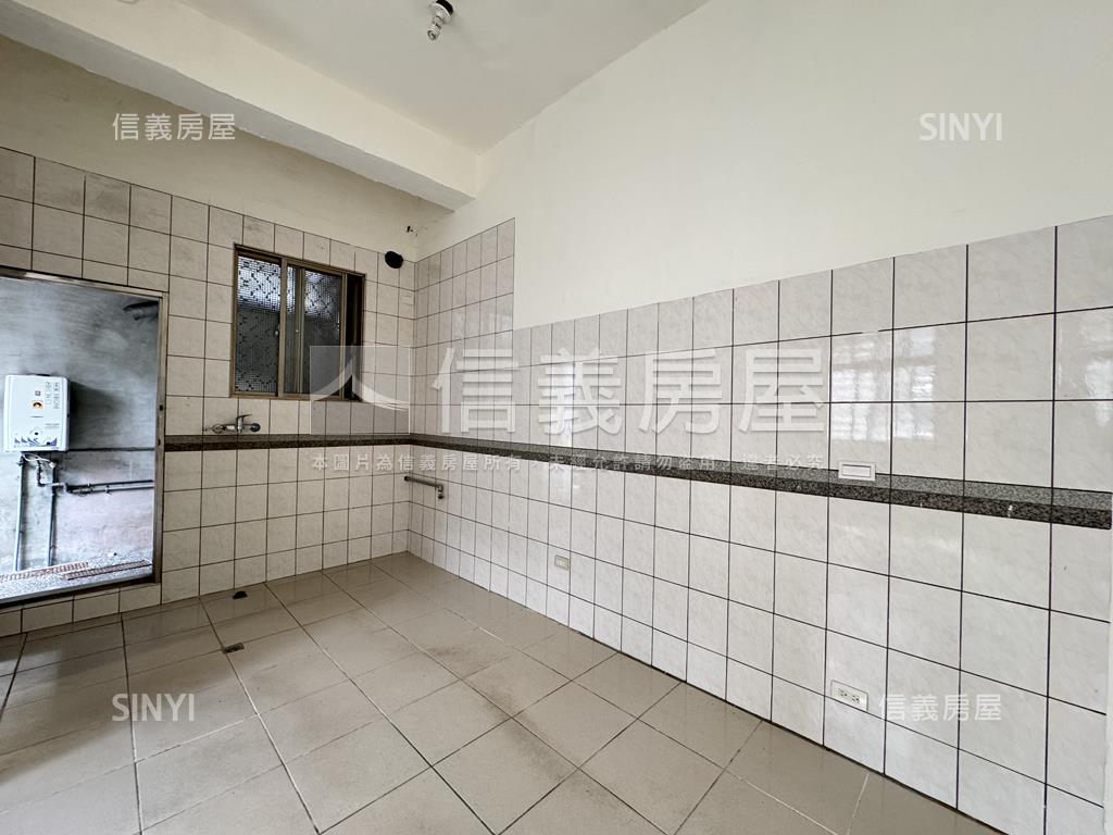 圓山捷運．靜巷邊間一樓房屋室內格局與周邊環境