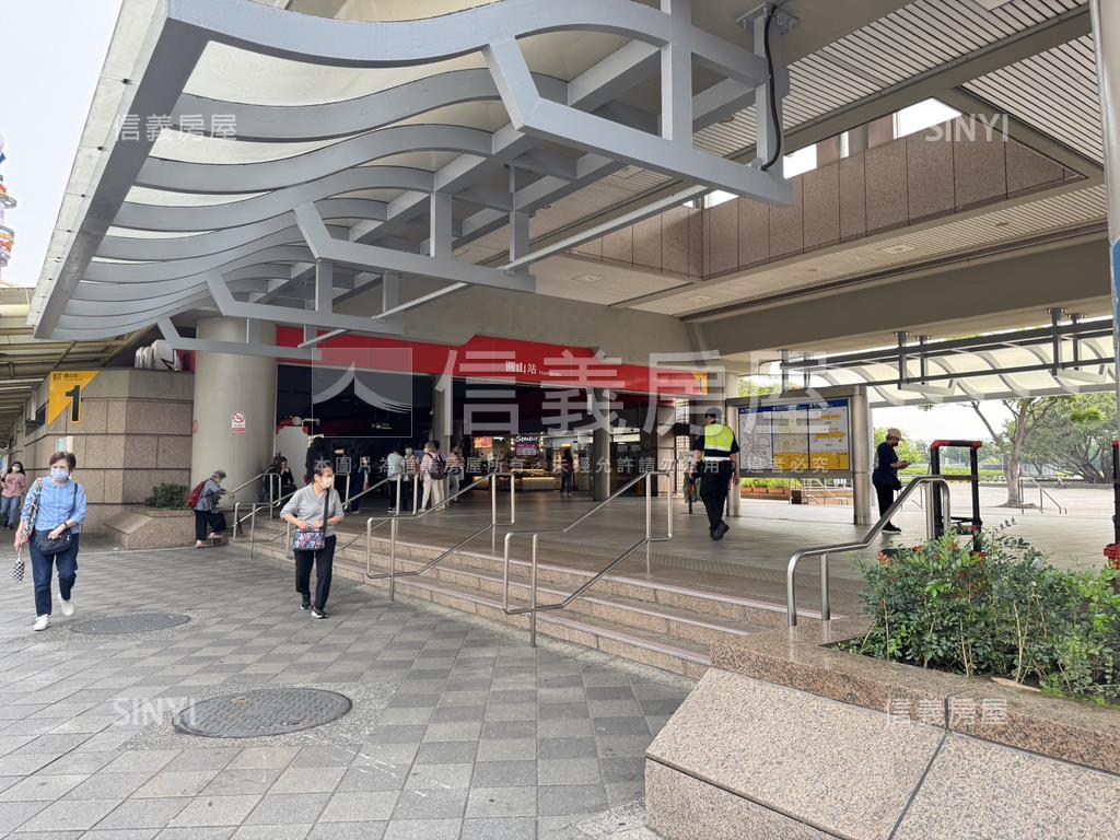 圓山捷運．靜巷邊間一樓房屋室內格局與周邊環境