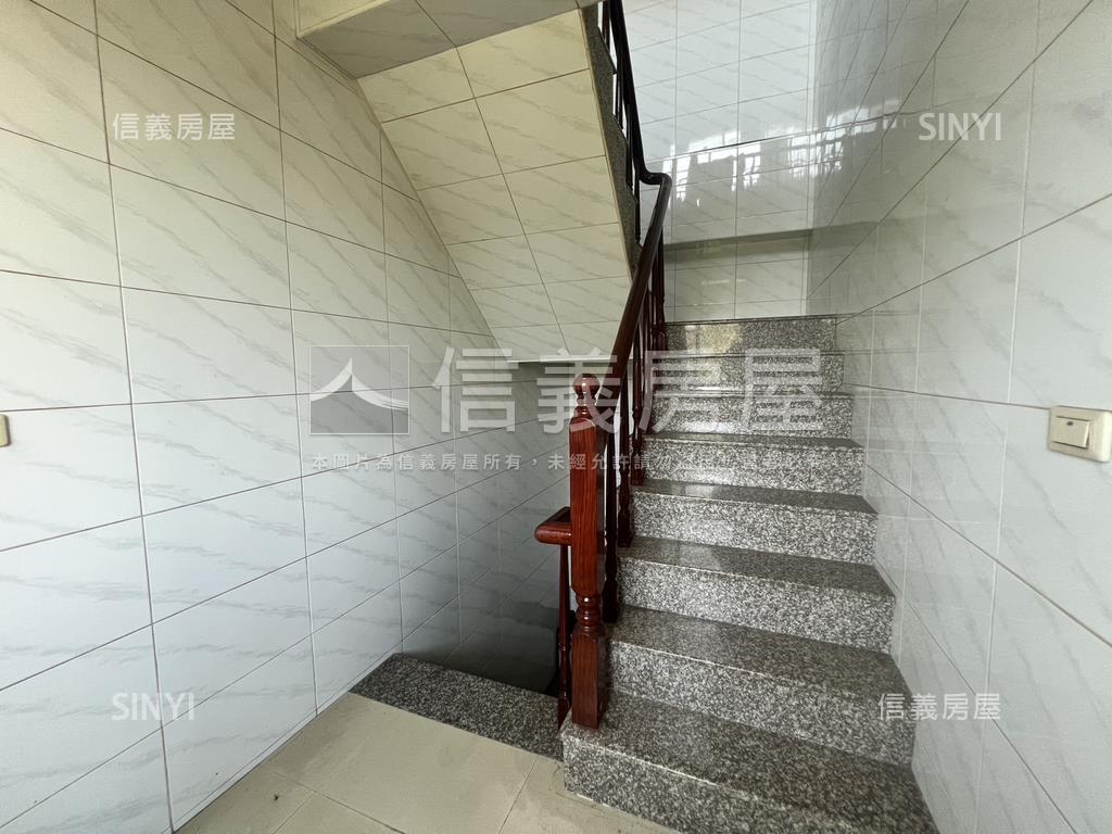 明鳳大地坪邊間美墅房屋室內格局與周邊環境