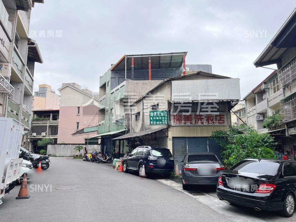 中清路角間雙臨路透天房屋室內格局與周邊環境
