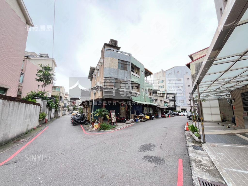 中清路角間雙臨路透天房屋室內格局與周邊環境
