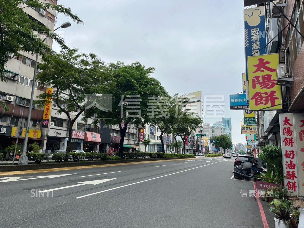 中清路角間雙臨路透天房屋室內格局與周邊環境