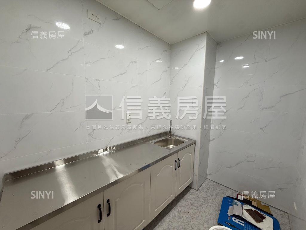 伯爵低總價兩房美屋房屋室內格局與周邊環境