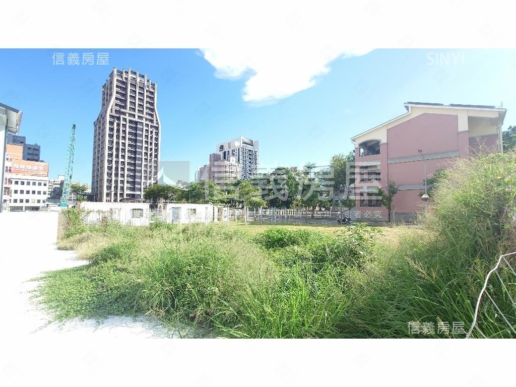 中華建國鳳北段住５土地２房屋室內格局與周邊環境