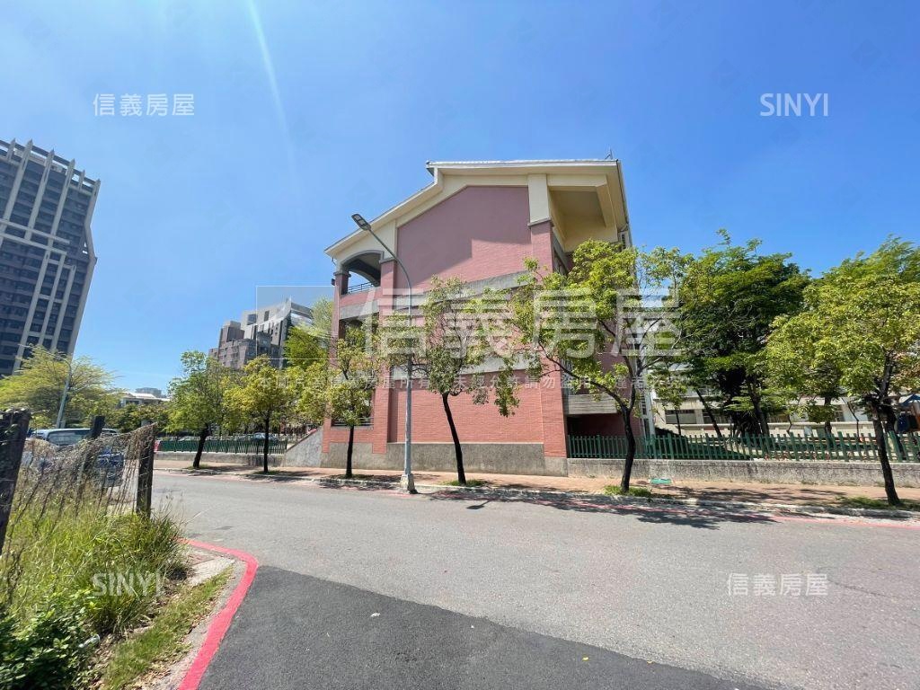 中華建國鳳北段住５土地２房屋室內格局與周邊環境