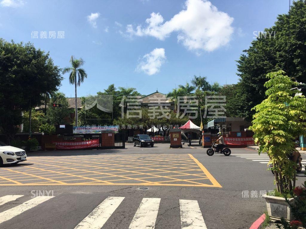 中華建國鳳北段住５土地２房屋室內格局與周邊環境