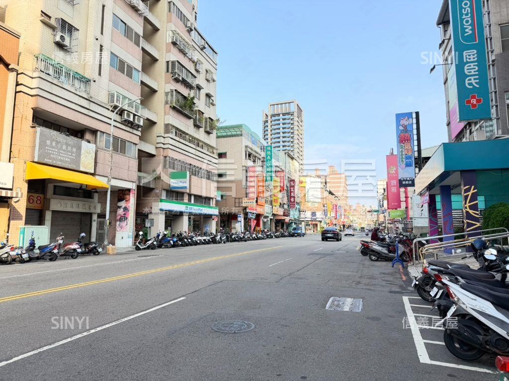 美村南路黃金稀有店面房屋室內格局與周邊環境