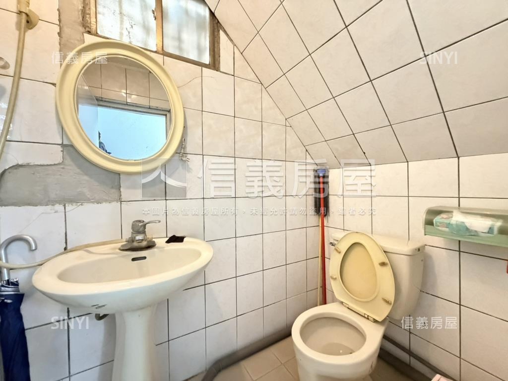 美村南路黃金稀有店面房屋室內格局與周邊環境