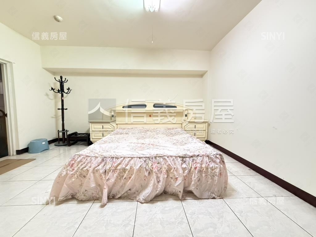 美村南路黃金稀有店面房屋室內格局與周邊環境