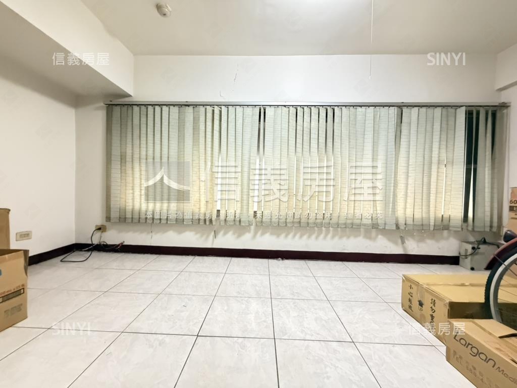 美村南路黃金稀有店面房屋室內格局與周邊環境