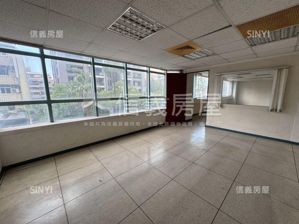正忠明路大坪數商辦✨房屋室內格局與周邊環境