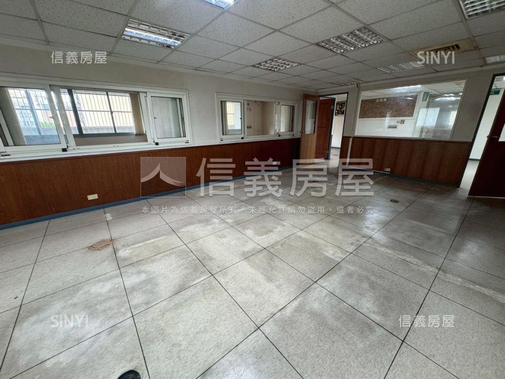 正忠明路大坪數商辦✨房屋室內格局與周邊環境