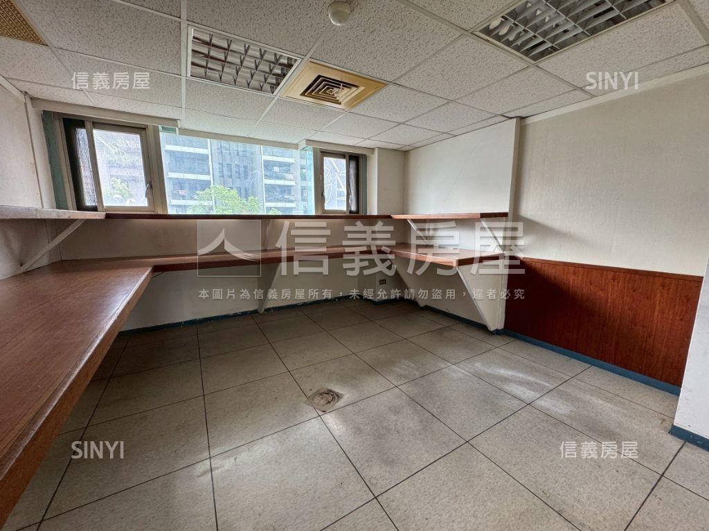 正忠明路大坪數商辦✨房屋室內格局與周邊環境