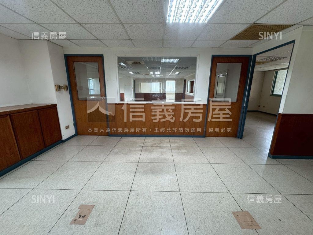 正忠明路大坪數商辦✨房屋室內格局與周邊環境