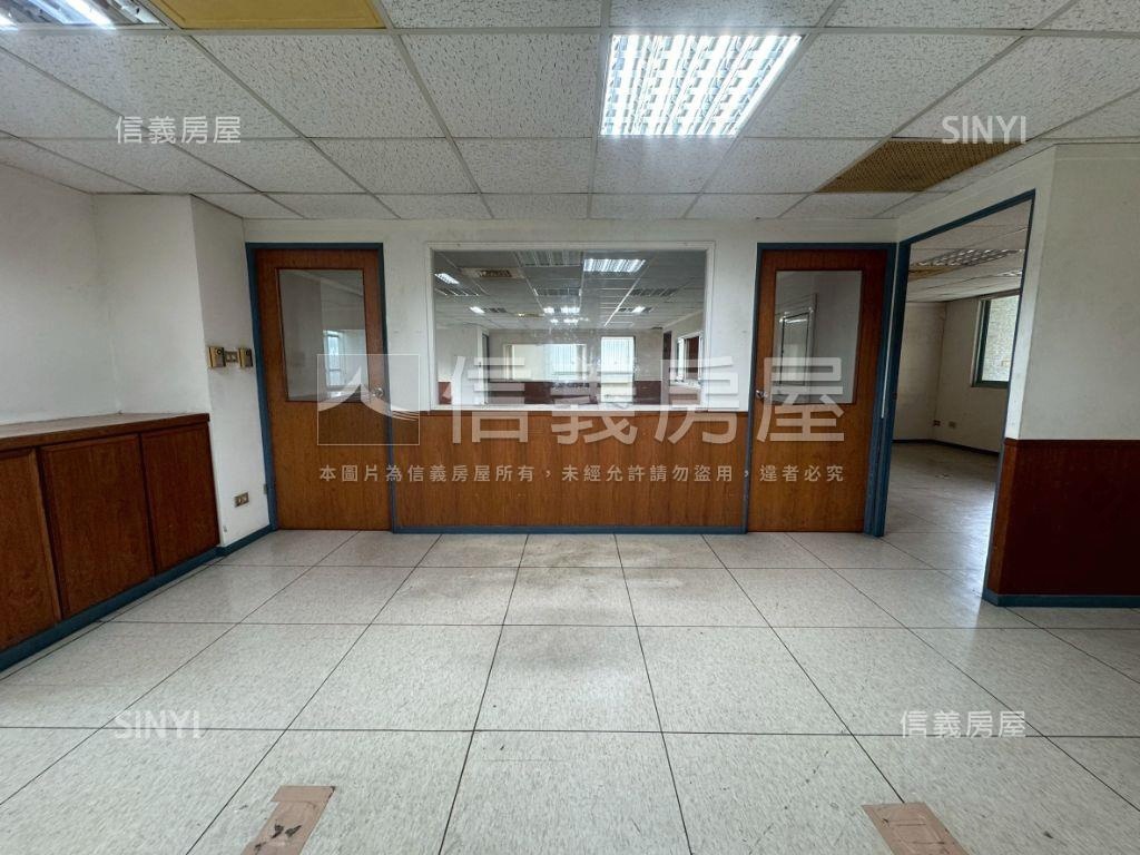正忠明路大坪數商辦✨房屋室內格局與周邊環境