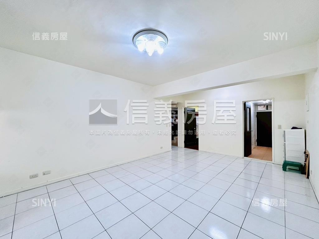 近曉明稀有國泰２樓美公寓房屋室內格局與周邊環境