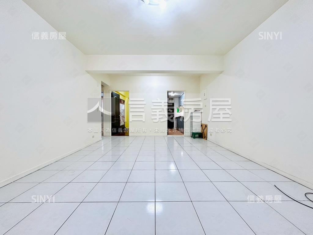近曉明稀有國泰２樓美公寓房屋室內格局與周邊環境