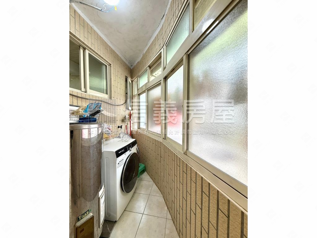 邊間裝潢美屋低樓層房屋室內格局與周邊環境