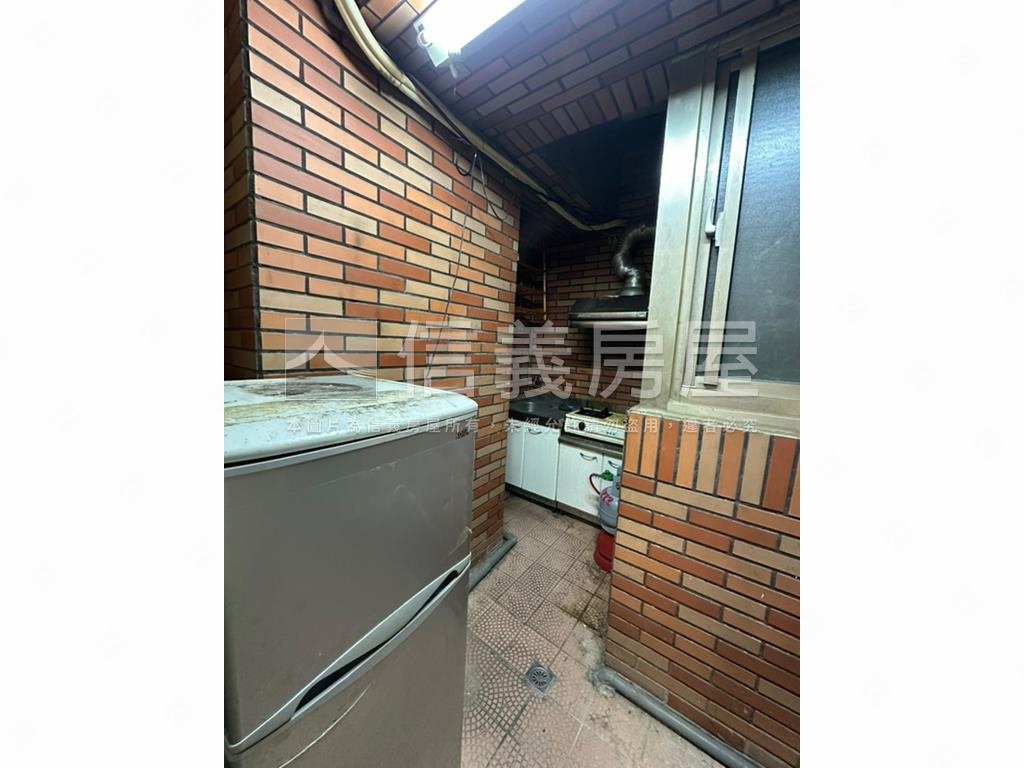 低總價小資精美電梯房屋室內格局與周邊環境