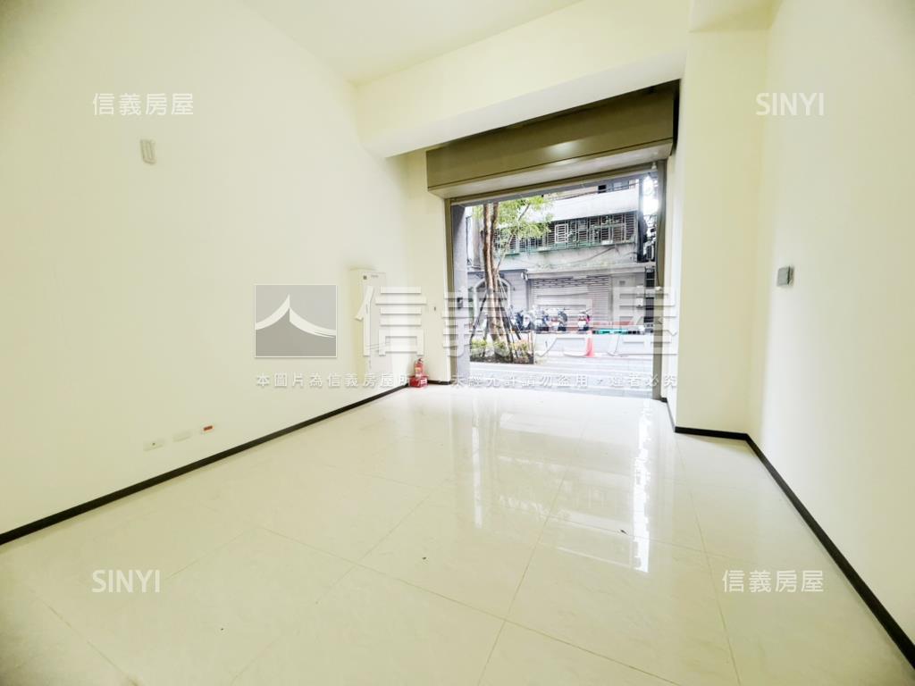 挑高有管理清幽店面新屋房屋室內格局與周邊環境