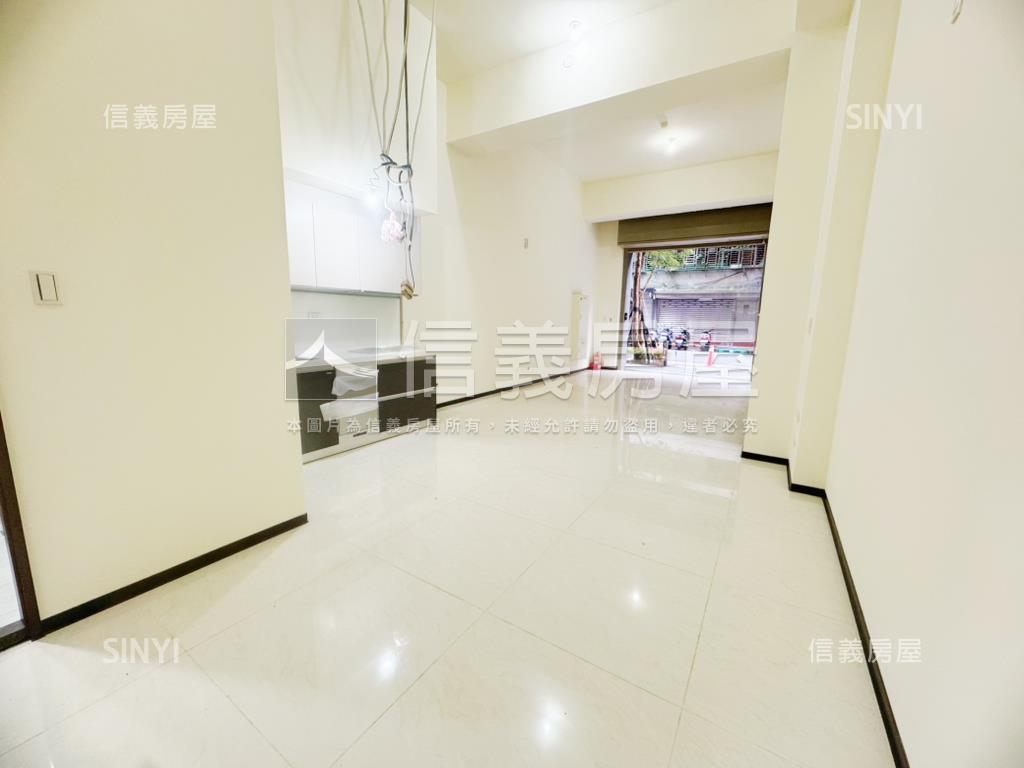 挑高有管理清幽店面新屋房屋室內格局與周邊環境