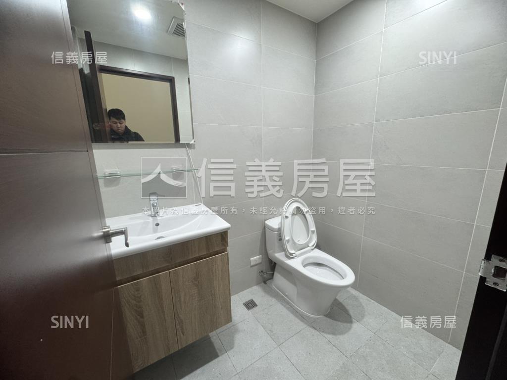 挑高有管理清幽店面新屋房屋室內格局與周邊環境