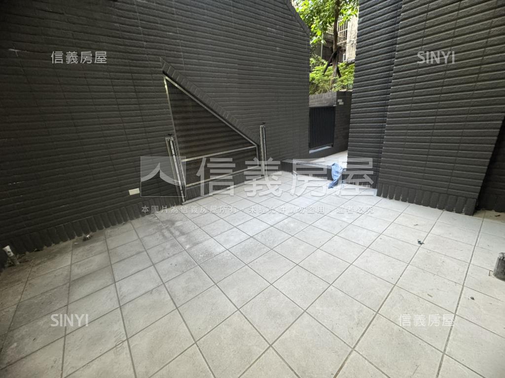 挑高有管理清幽店面新屋房屋室內格局與周邊環境