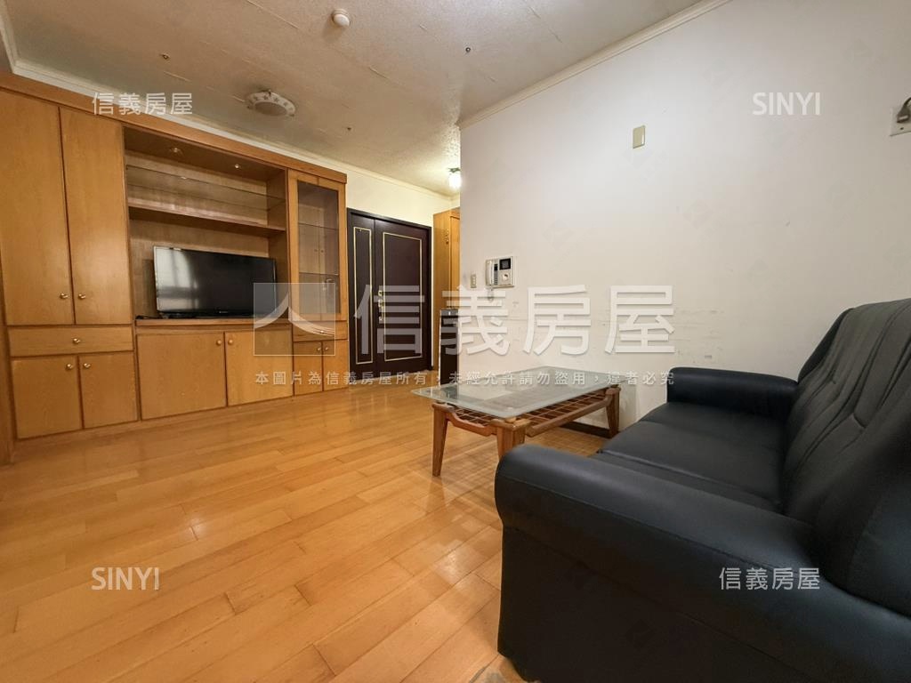 荷蘭村Ｂ區美２房平面車位房屋室內格局與周邊環境