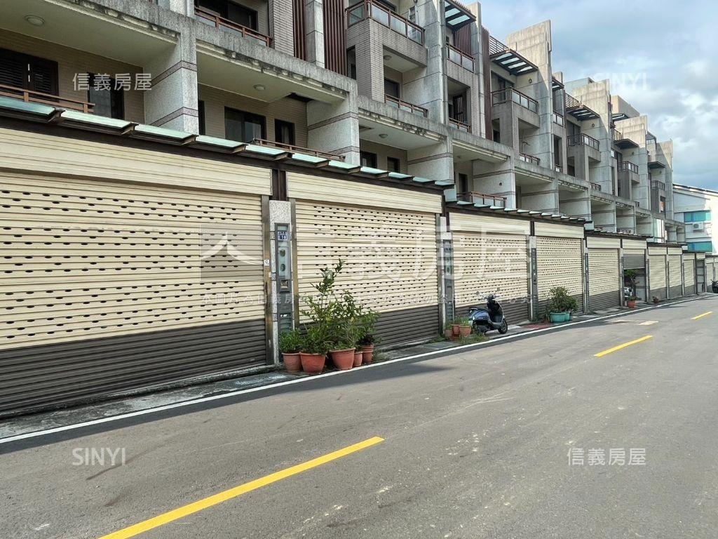 青草湖大面寬車庫透天房屋室內格局與周邊環境