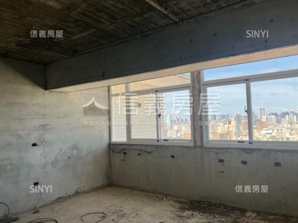 近中清捷運站皇家龍邸２房屋室內格局與周邊環境