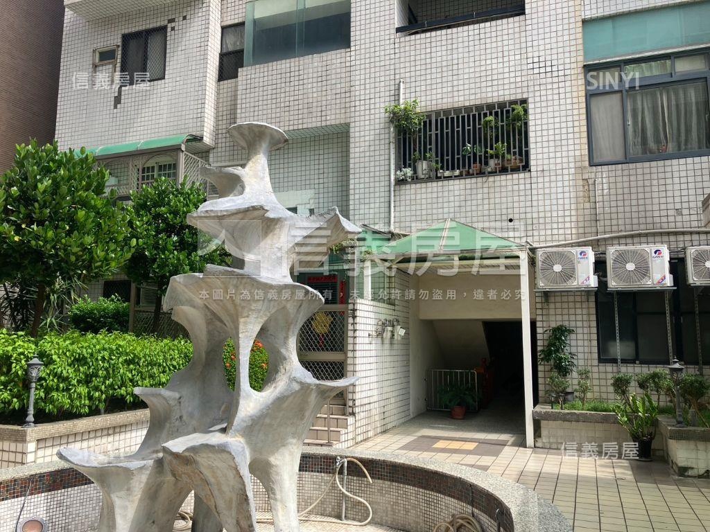 近中清捷運站皇家龍邸２房屋室內格局與周邊環境
