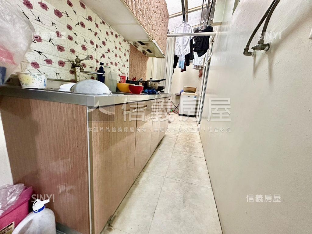 俗！西屯低總價三房！房屋室內格局與周邊環境