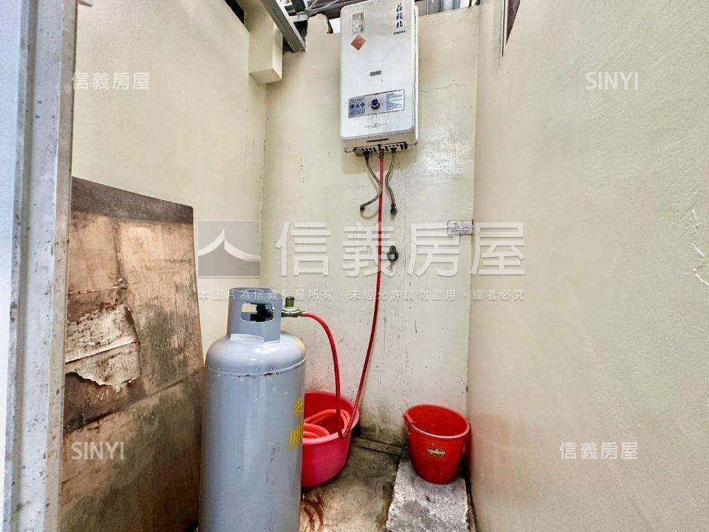 俗！西屯低總價三房！房屋室內格局與周邊環境