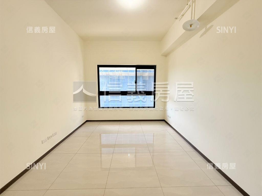 ★潤泰央北絕美３房車位房屋室內格局與周邊環境