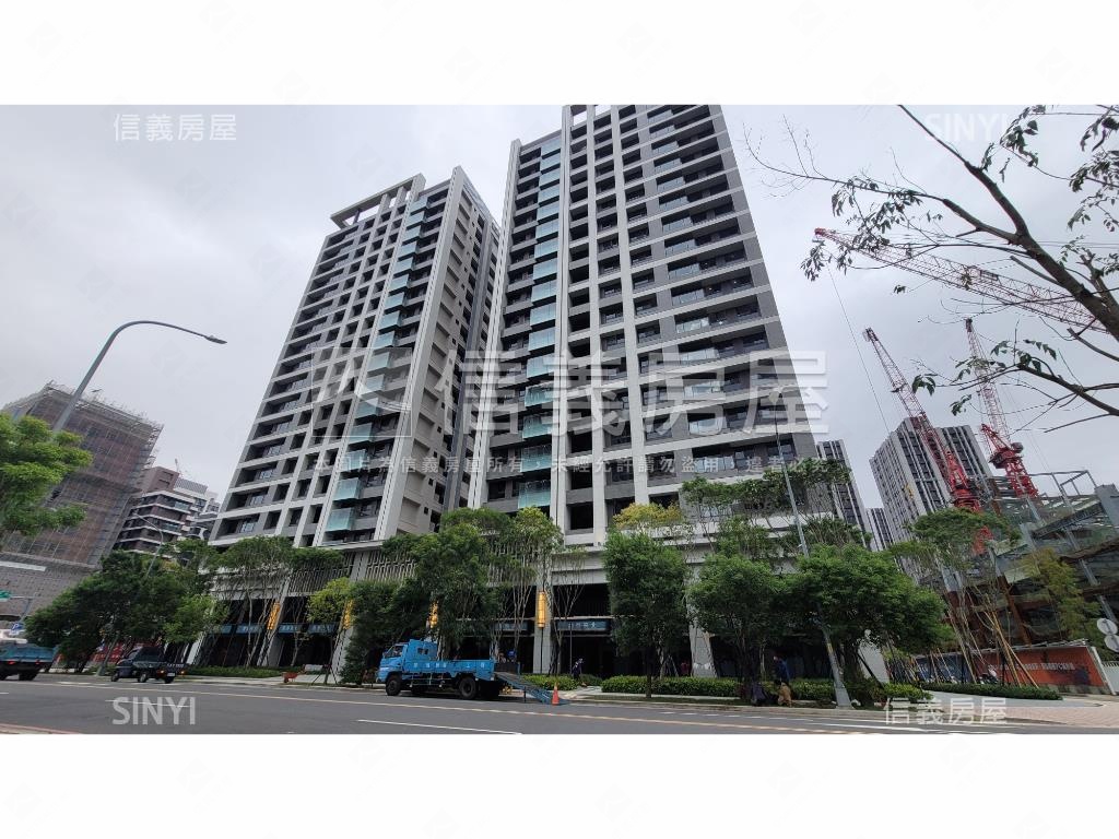 ★潤泰央北絕美３房車位房屋室內格局與周邊環境