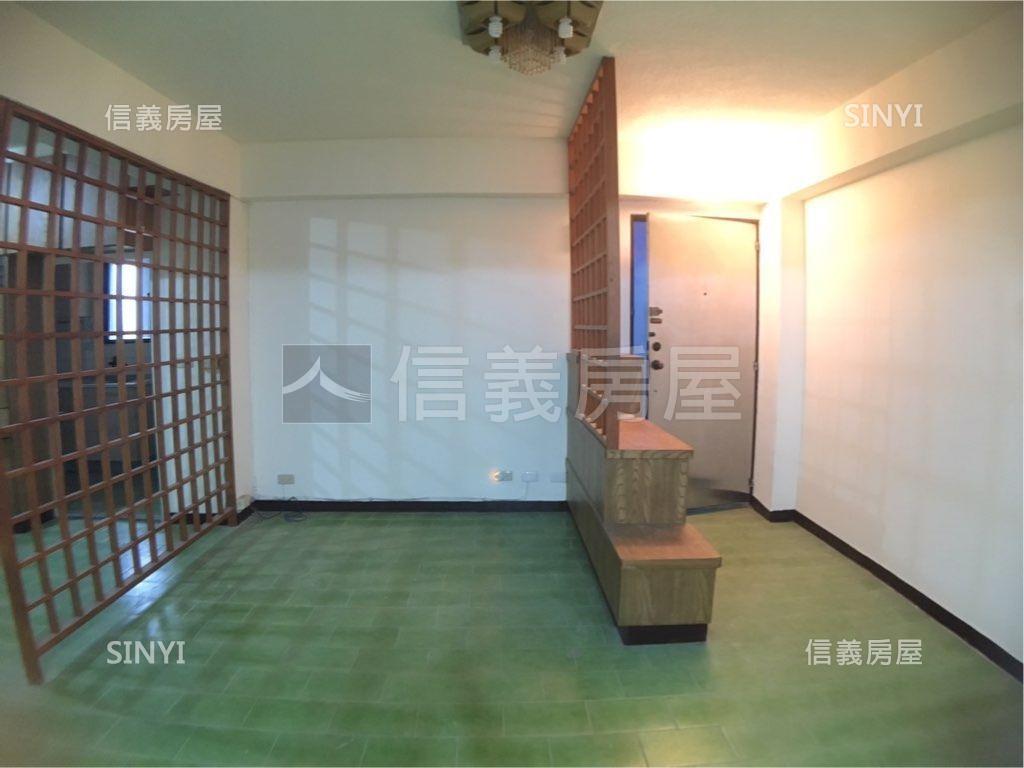 台北市三房泳池電梯車位房屋室內格局與周邊環境